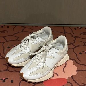 New balance 327 US 5.5